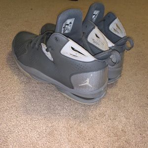 Wolf Grey Air Jordan (Size: 9 1/2 MENS) (NO BOX)